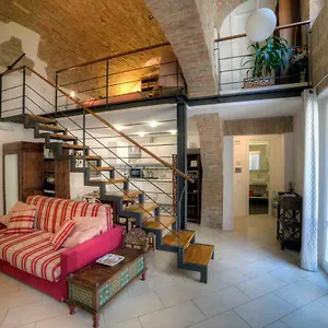  Apartamento Stilnuovo Charming In Siena's Historic Center, Very Close To Piazza Del Campo