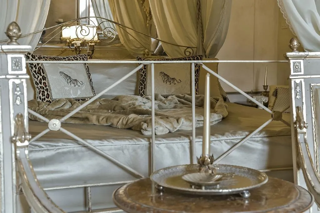 Residenze D'Epoca Palazzo Coli Bizzarrini Apartment Siena