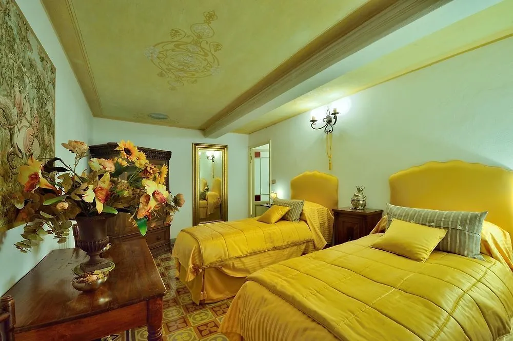 Residenze D'Epoca Palazzo Coli Bizzarrini Apartment Siena 0*,  Italy